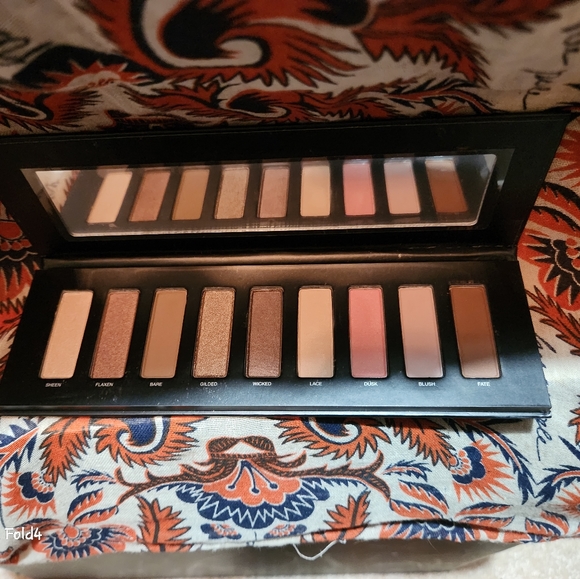 Studio makeup Ease•To•Wear eyeshadow palette - Picture 5 of 7